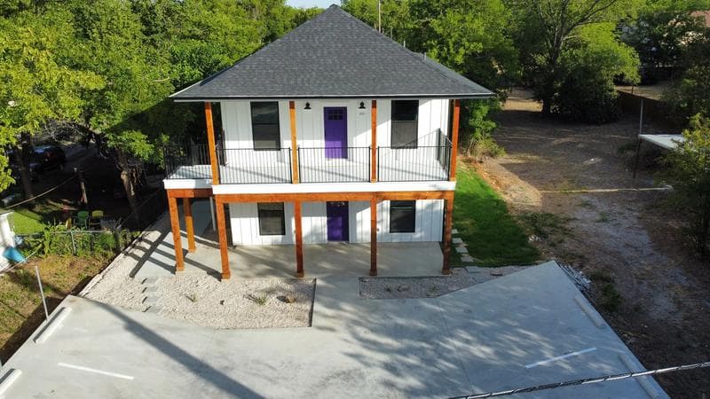 J and L House Apartment Rental