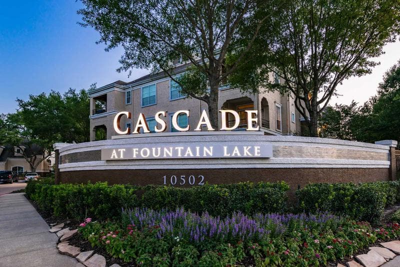 Cascade at Fountain Lake