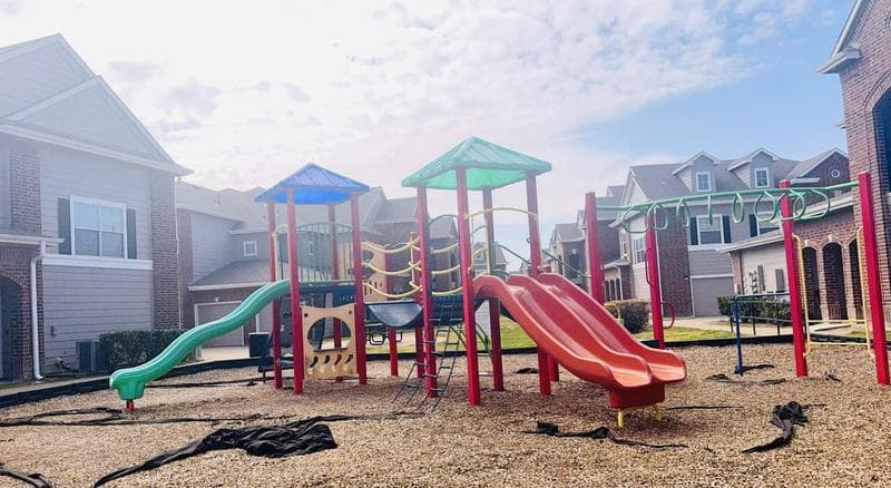Pinnacle Apartments