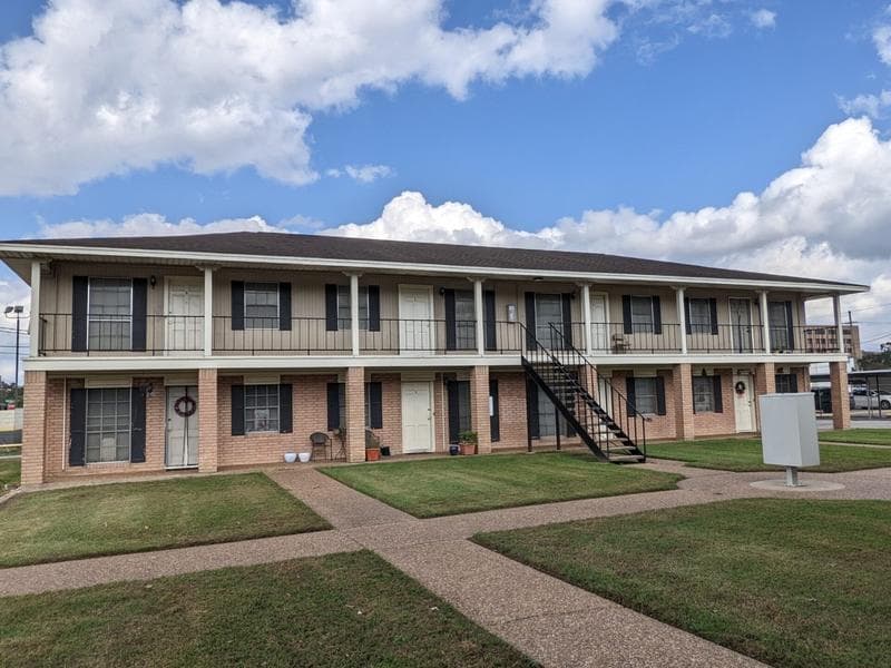University Drive Apartments