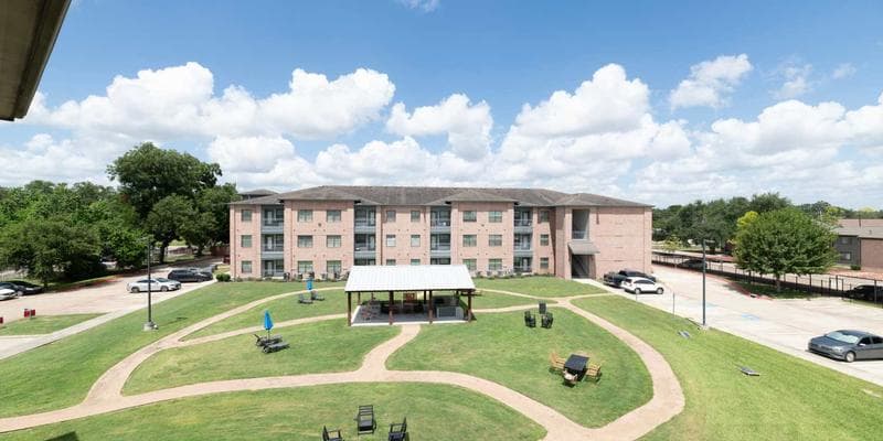 Amber Oaks Luxury Apartments