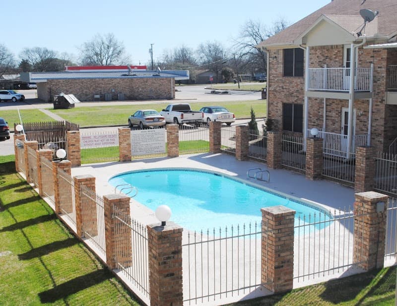 592 Lincoln Place Apartments