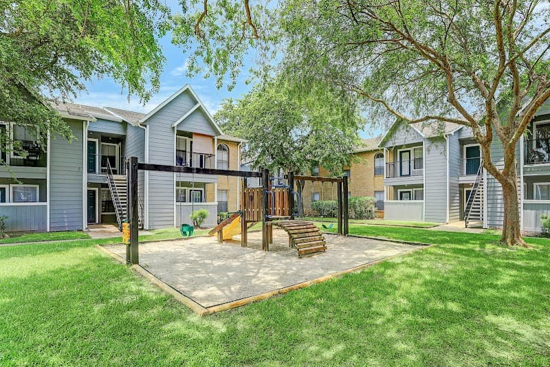 Baypointe Manor Apartments
