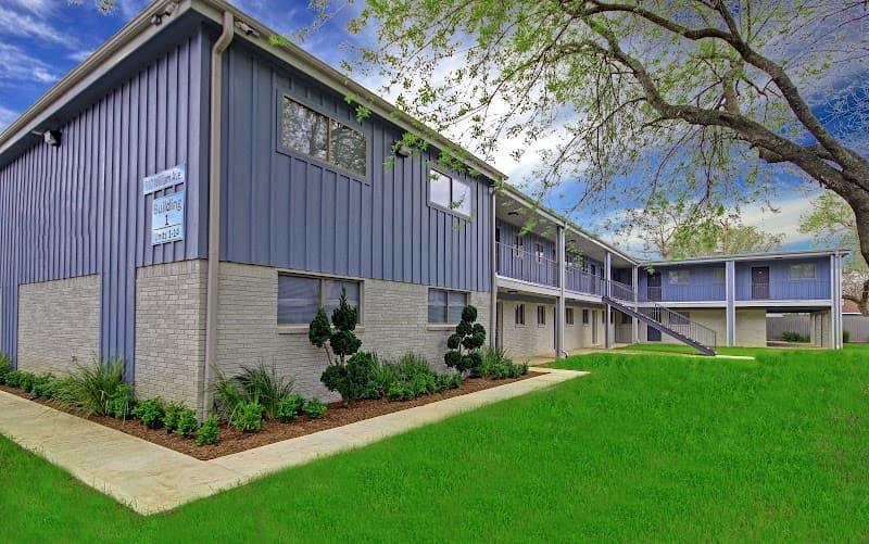 BlueBird Apartments