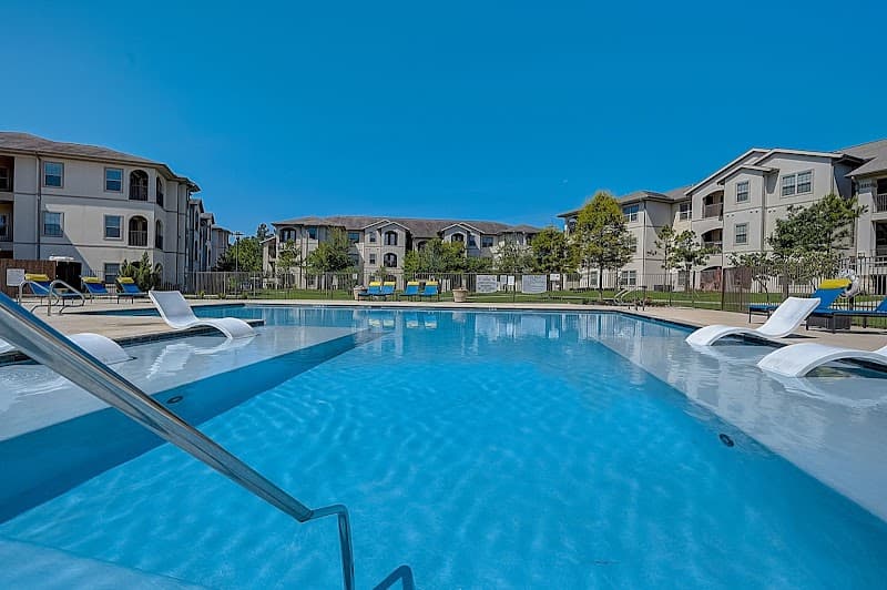Capri Villas at the Lake