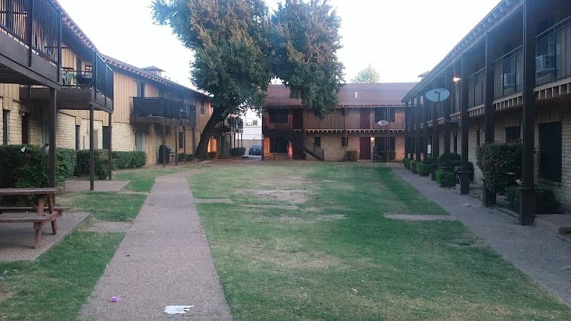 Cavender Manor