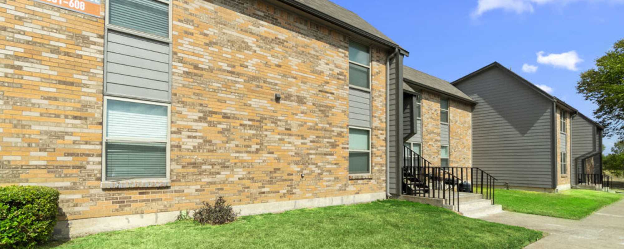 Cleburne Plaza Apartments
