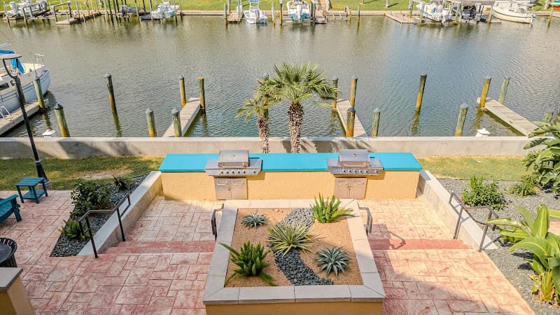 Compass Bay Apartments & Marina