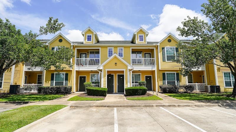 Country Lane Apartments
