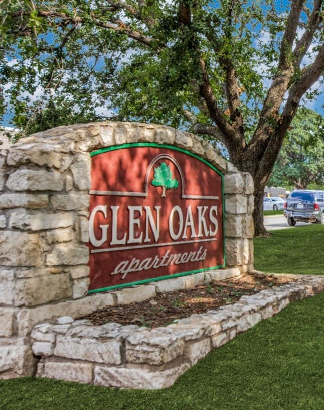 Glen Oaks Apartments