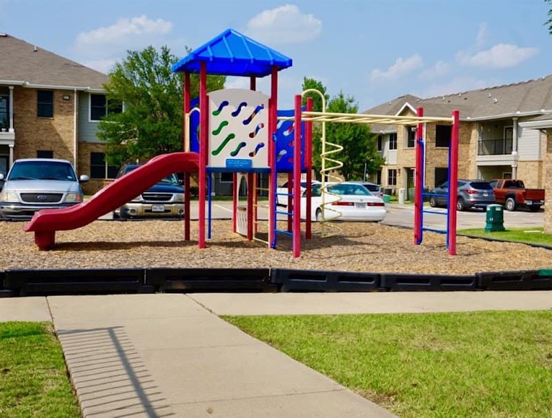 Heritage & Lakeview Park Apartments