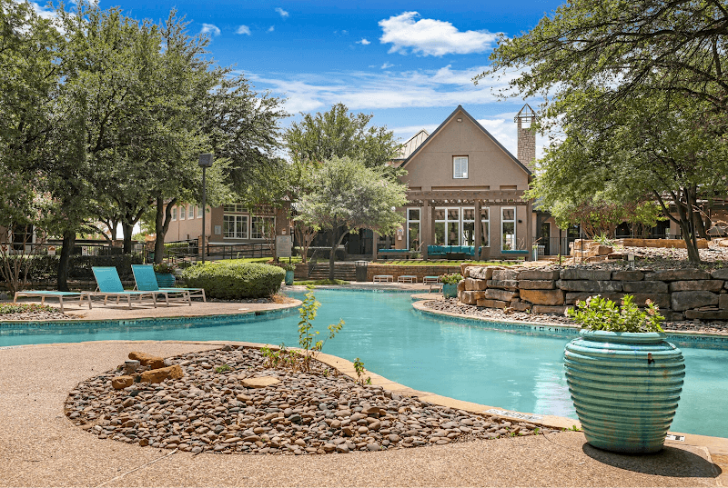 Hidden Lakes Apartments