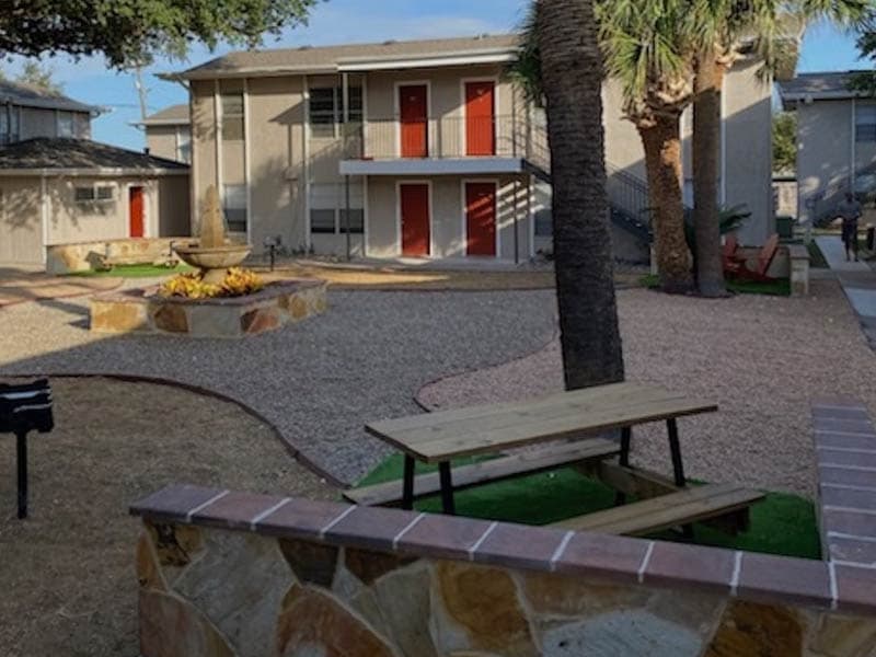 Kingsman Apartments
