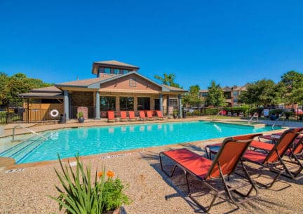 Lake Forest Apartments