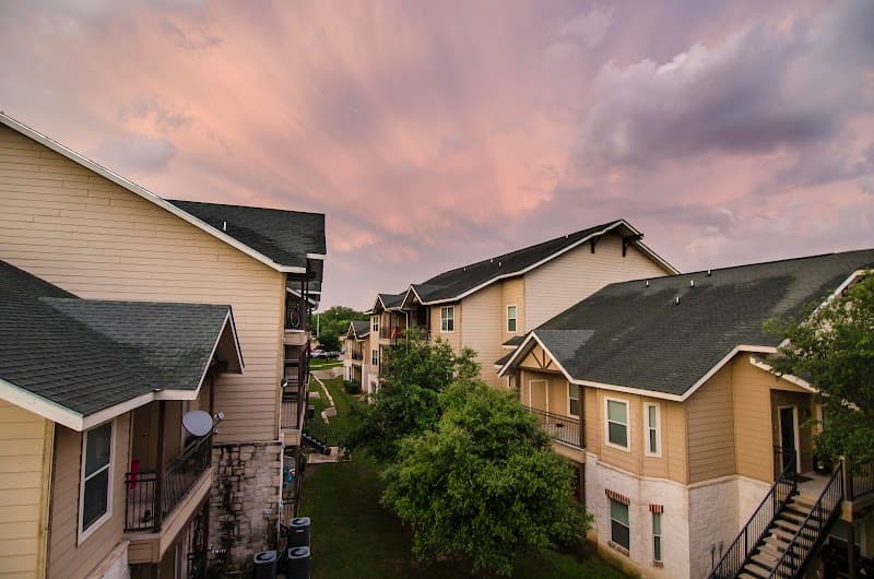 Legacy Oaks Apartments