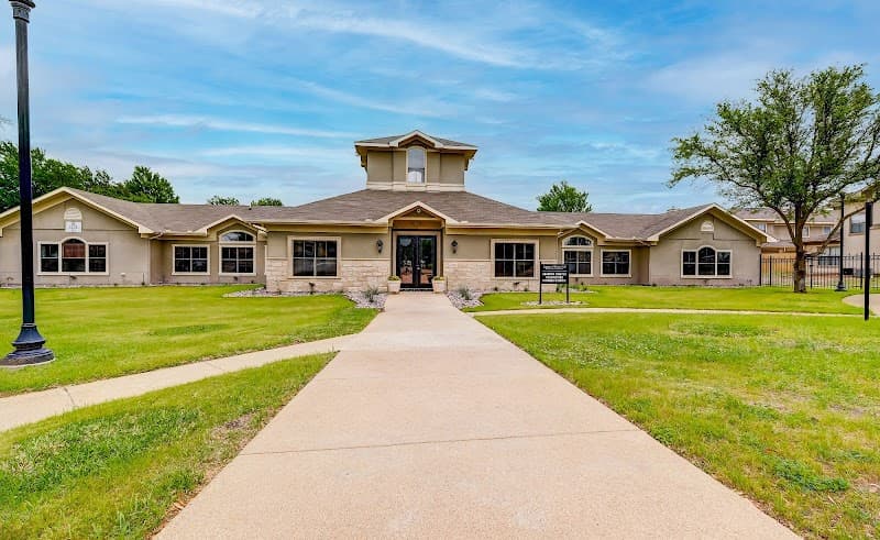 Legacy of Cedar Hill Apartments & Townhomes