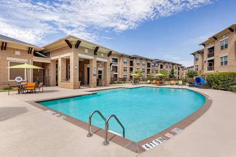 Mansfield on the Green Apartments