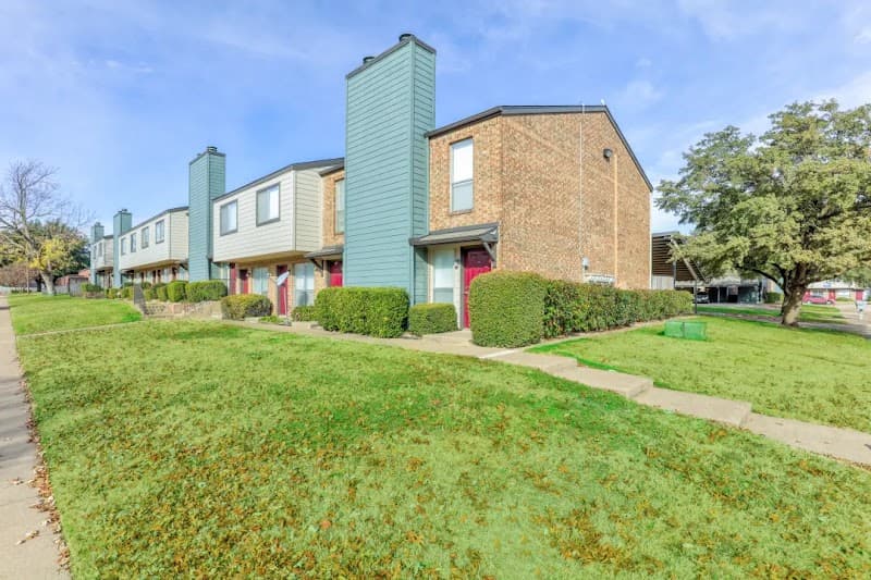 Parkwood Plaza Townhomes
