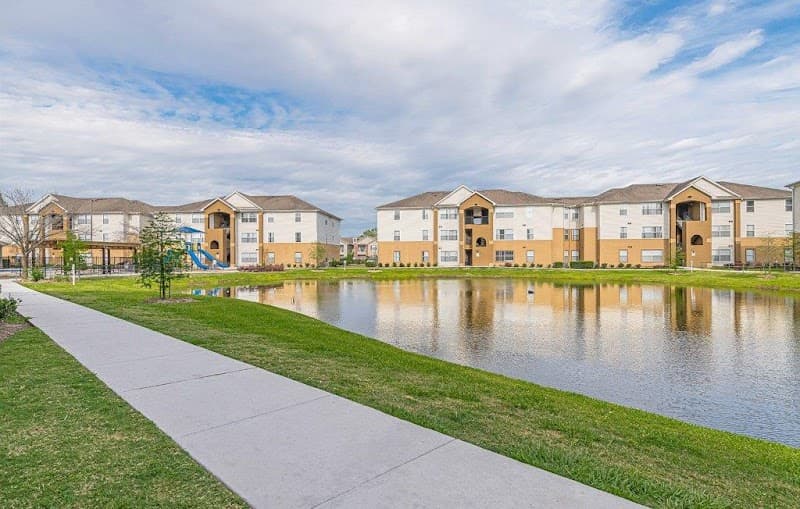 Pinewood Apartments