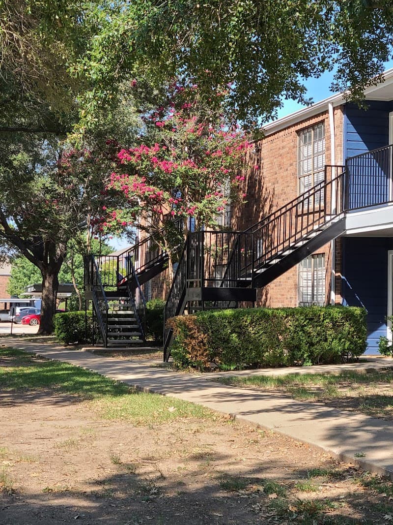 Post Oak Crossing Apartments
