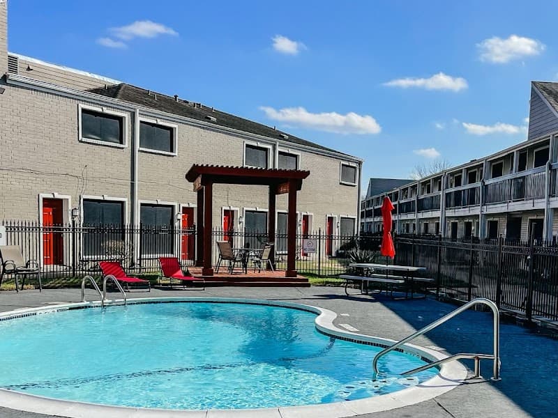Queens Lane Apartments & Townhomes
