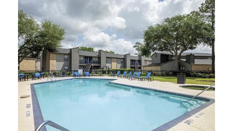 Regency Park Apartments