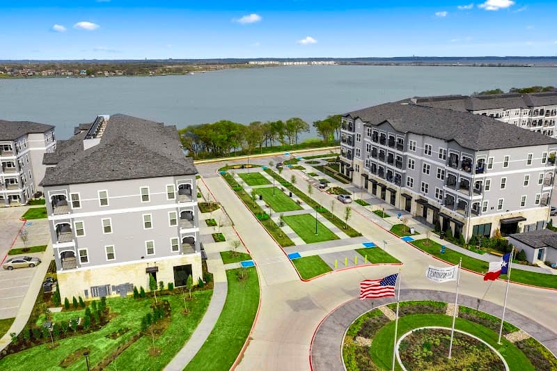 Reveal on the Lake Apartments
