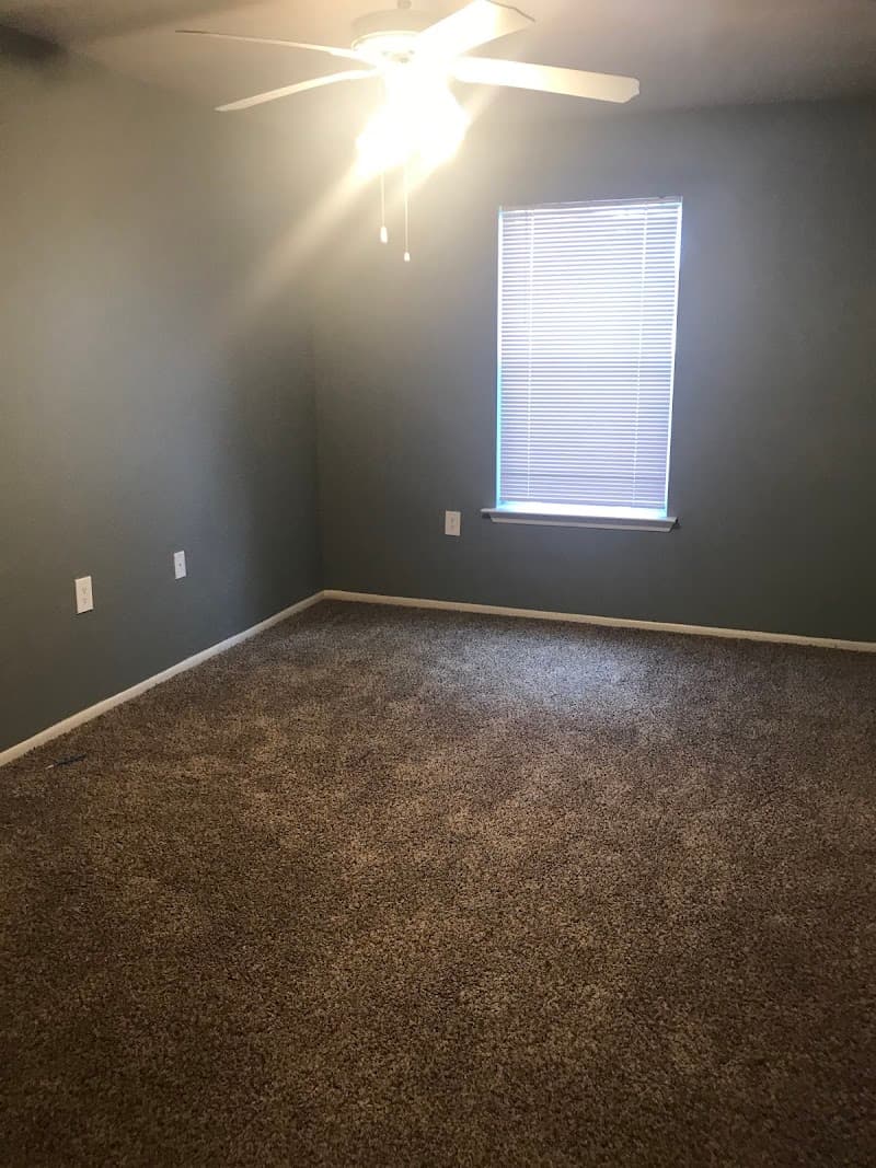 Silver Springs Apartments