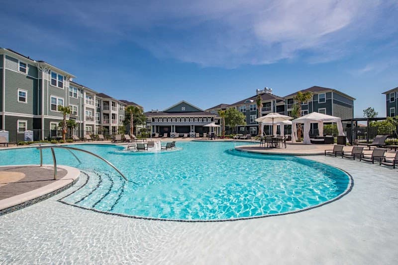 Southfork Lake Apartments