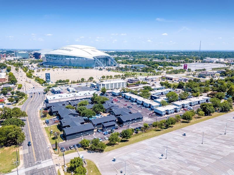 Stadium 700 Apartments