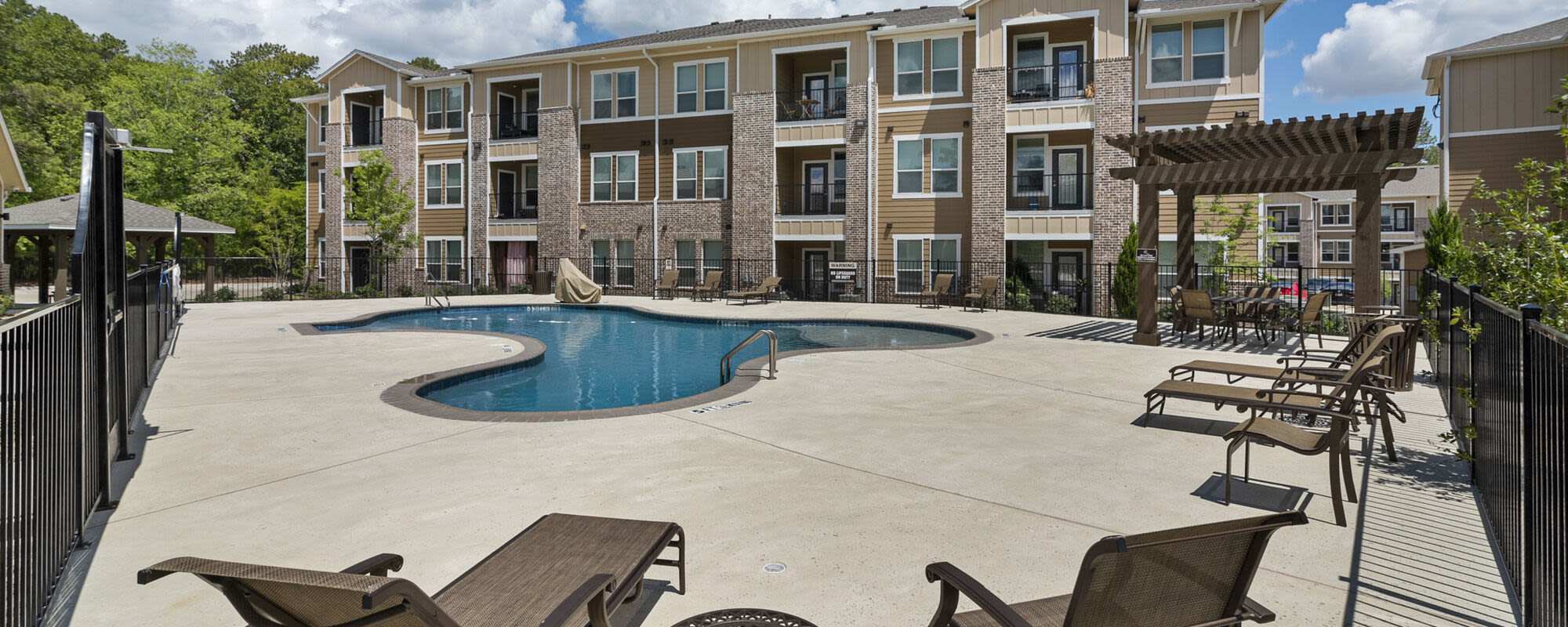 Stonebridge Apartments