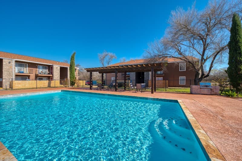 The 10Forty8 Modern Living