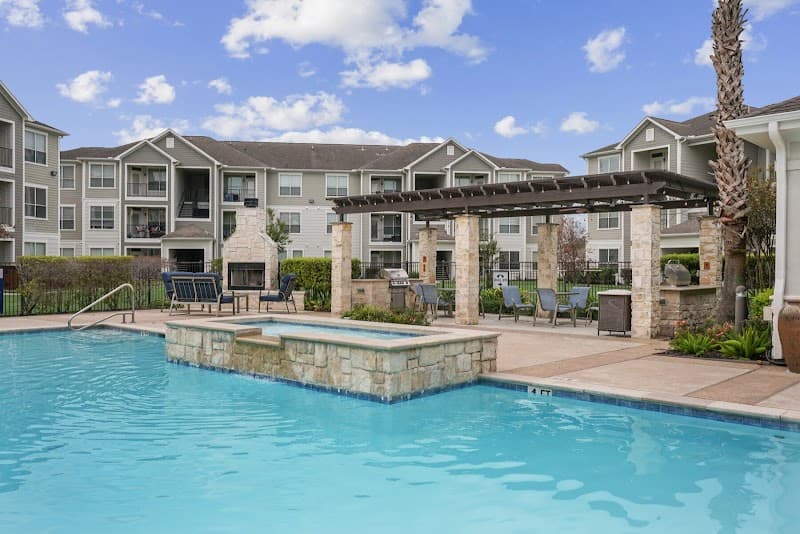 The Henry at Woodland Hills Apartments