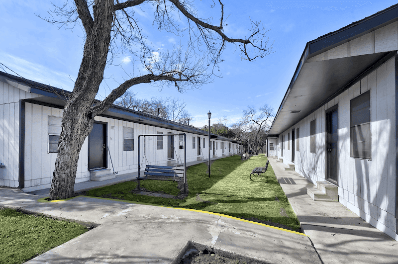 The Lux Riverside Apartments