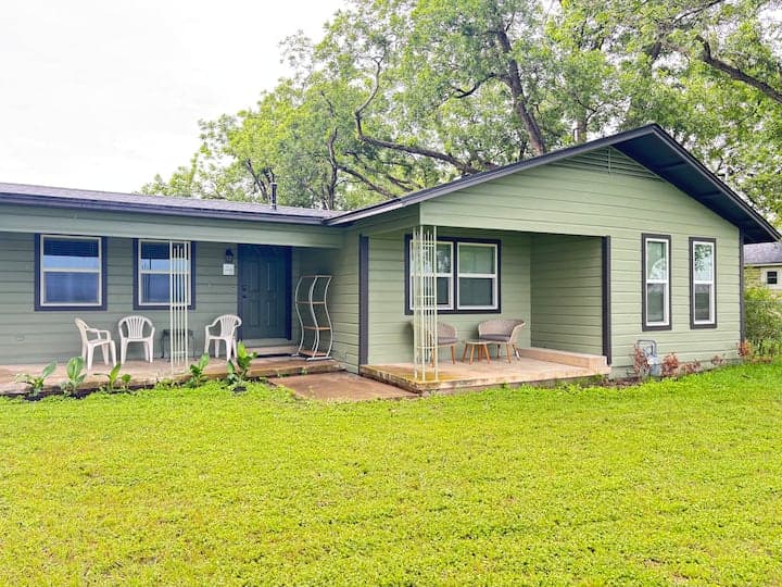 The Thorndale Cottage