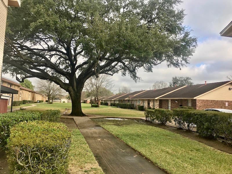 Town Plaza Apartments