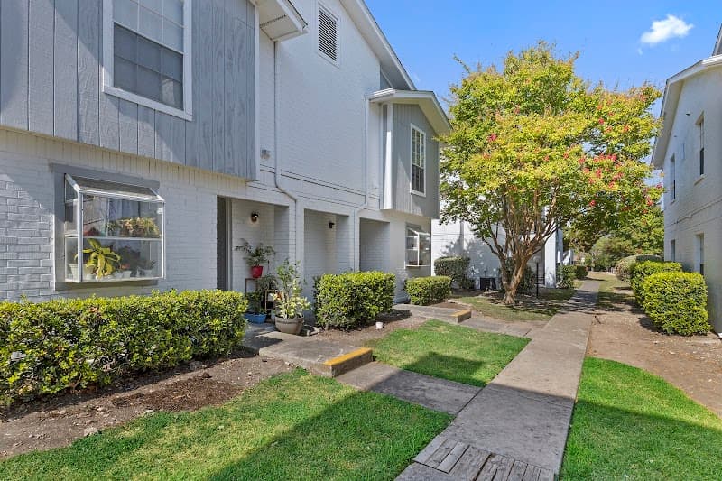 Tradewinds Apartments