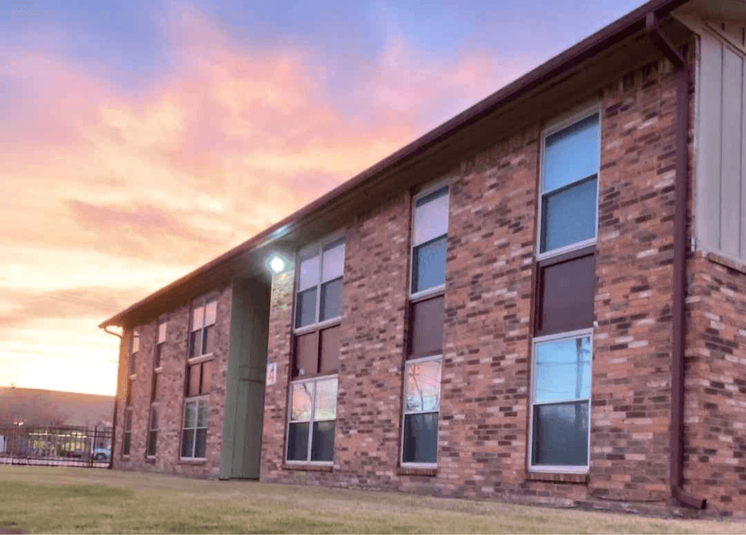 Walnut Manor Apartments
