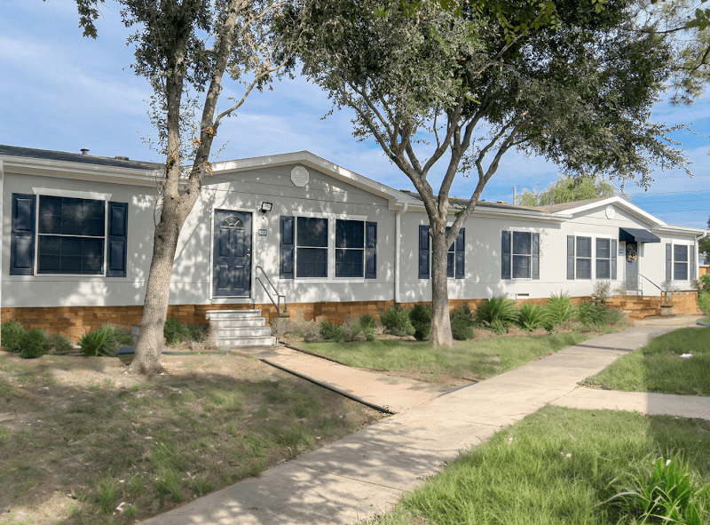 Waterstone Place Apartments